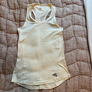 Tracksmith horizon tank